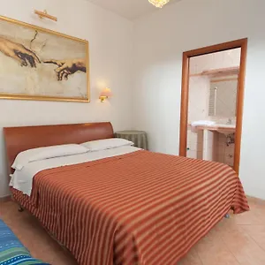 Babri Simim Taj Bed & Breakfast Roma